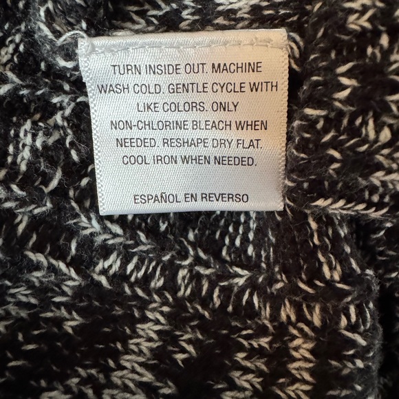Style & Co. long black and white button down sweater, size XL. - Picture 5 of 5